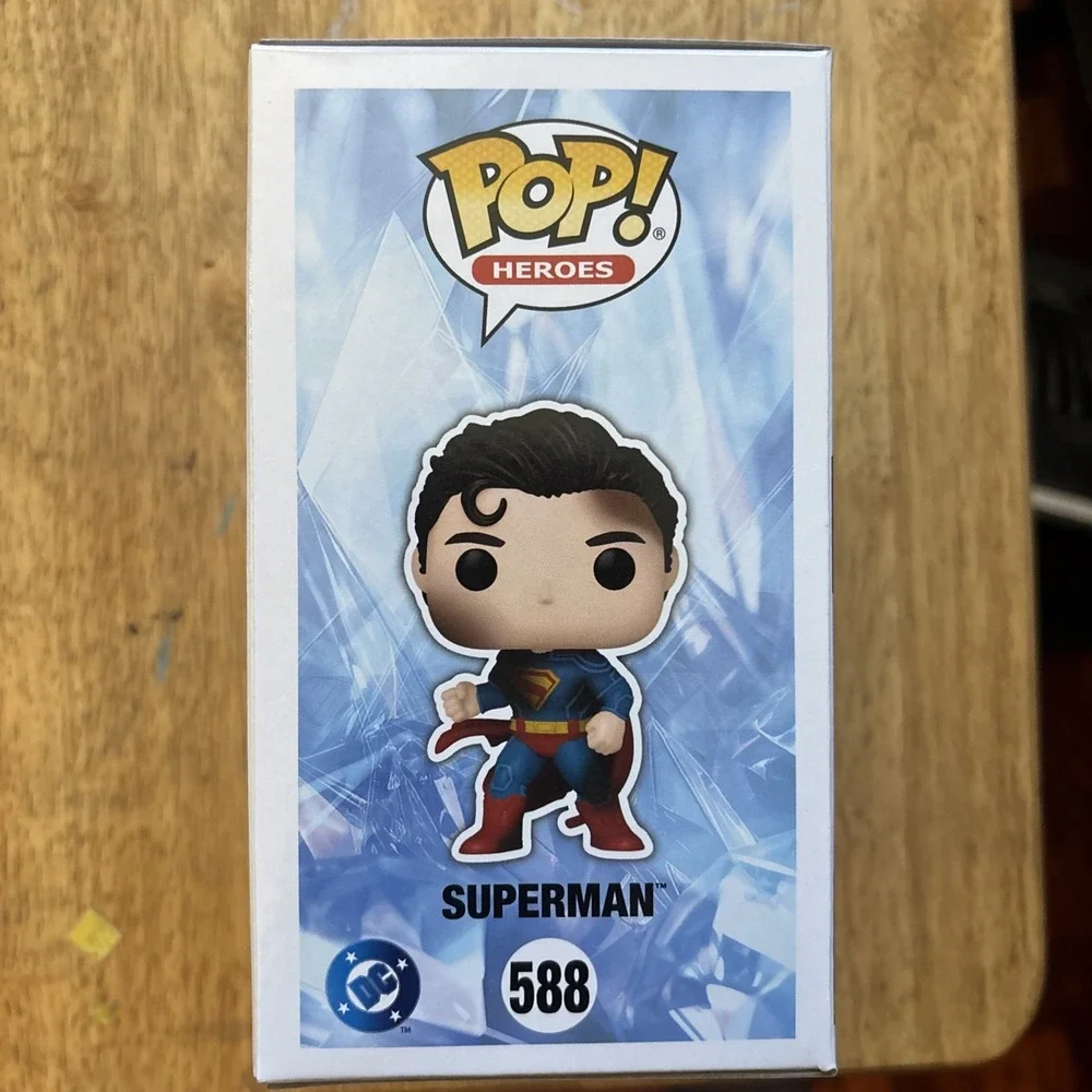 Battle Damaged Superman Funko Pop‎ #588 Movies DC Comics - Exclusive - NIB